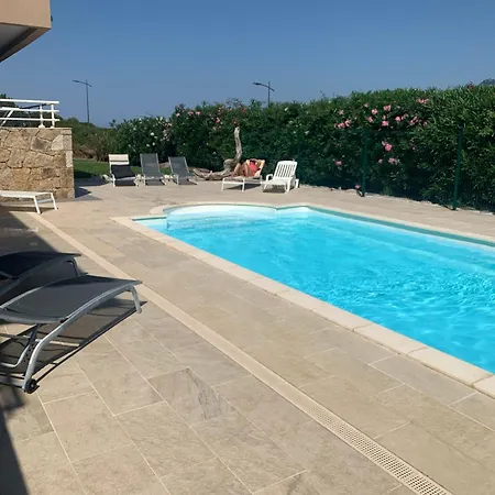 Grand T4, Piscine, Vue Exceptionnelle A 50 M De La *