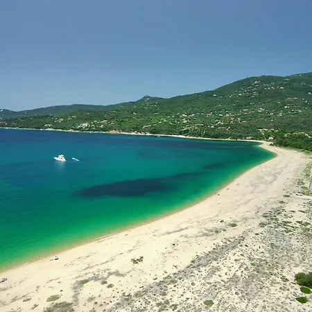 Grand T4, Piscine, Vue Exceptionnelle A 50 M De La *